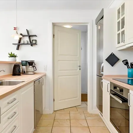 Holiday home Fy201-brenderup-fyn-strandgardsvej-223 *