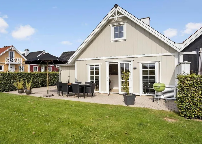 Holiday home Fy201-brenderup-fyn-strandgardsvej-223 *